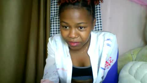 Snapshot of lara_belle chatting on 28, 5, 2026 lara_belle online show from 28, 5, 2026