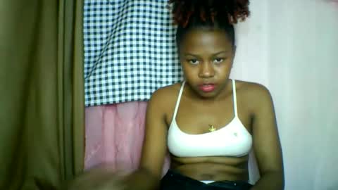 Snapshot of lara_belle chatting on 31, 5, 2026 lara_belle online show from 31, 5, 2026