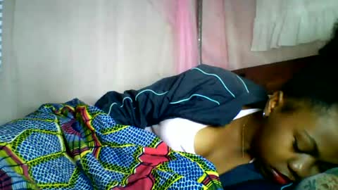 Snapshot of lara_belle chatting on 14, 6, 2026 lara_belle online show from 14, 6, 2026