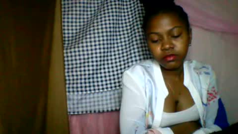 Snapshot of lara_belle chatting on 13, 7, 2026 lara_belle online show from 13, 7, 2026