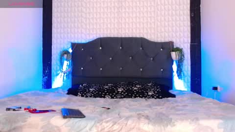 Snapshot of lara_brunette chatting on 8, 1, 2025 Lara Brunette  online show from 8, 1, 2025