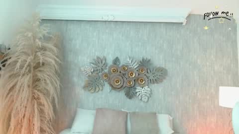 Lara online show from 15, 4, 2026