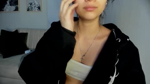 Lara Madisson online show from 3, 11, 2025