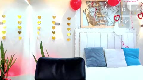      700  200   online show from 14, 2, 2026