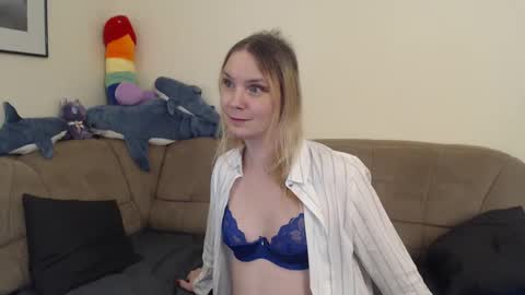 Lara online show from 9, 1, 2025