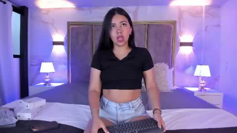 Lara online show from 19, 7, 2026