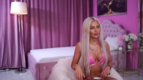 Snapshot of larabrynn chatting on 18, 7, 2026 LaraBrynn online show from 18, 7, 2026