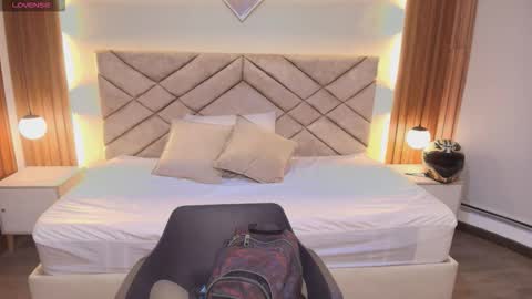 LaraCooper online show from 12, 2, 2026