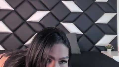 larahouston online show from 12, 7, 2026