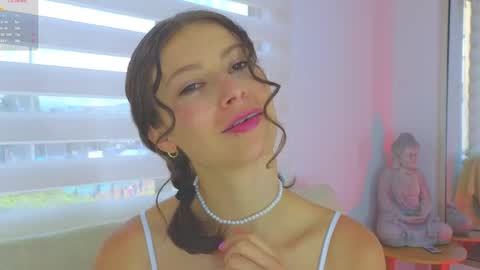 Lara  online show from 3, 3, 2025