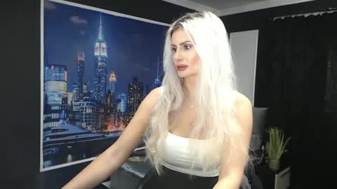 laras_moans online show from 14, 12, 2024