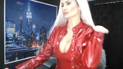 laras_moans online show from 21, 12, 2024