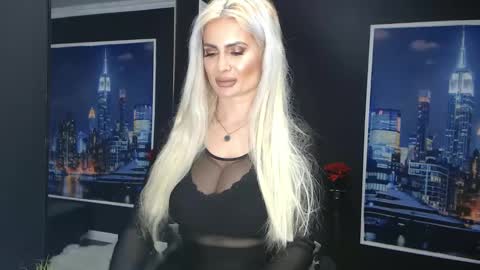 laras_moans online show from 2, 3, 2025