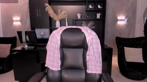 Larisa Smirnov online show from 16, 1, 2026