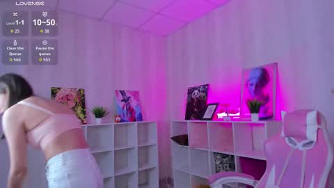 lasly_moon online show from 10, 3, 2026