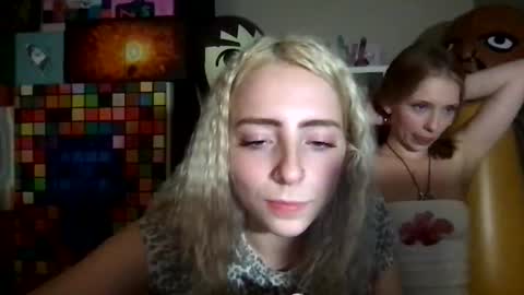 Snapshot of latenightkash chatting on 28, 2, 2026 Roxy blue online show from 28, 2, 2026