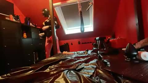 latexanalboy online show from 14, 5, 2026