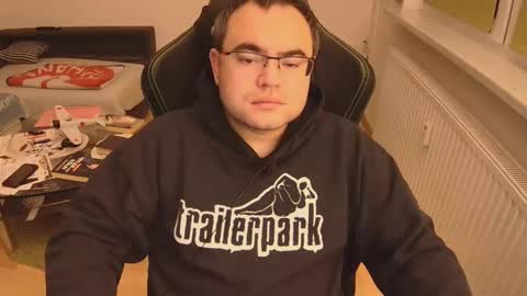 Snapshot of latexboy893 chatting on 21, 12, 2025 latexboy893 online show from 21, 12, 2025