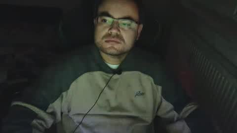 Snapshot of latexboy893 chatting on 6, 1, 2026 latexboy893 online show from 6, 1, 2026