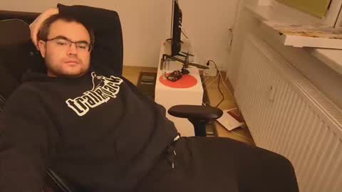 Snapshot of latexboy893 chatting on 10, 1, 2026 latexboy893 online show from 10, 1, 2026