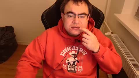 Snapshot of latexboy893 chatting on 1, 3, 2026 latexboy893 online show from 1, 3, 2026