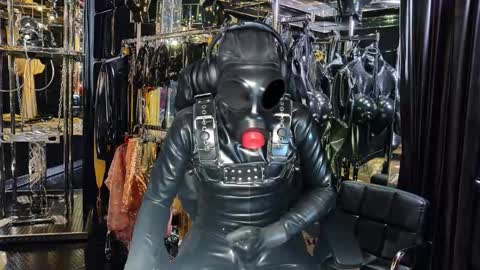 latexlover202 online show from 23, 12, 2024