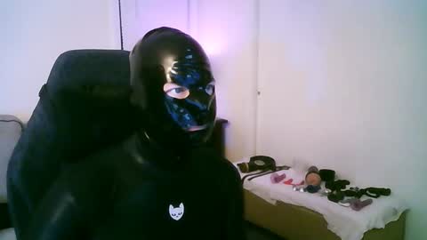 Snapshot of latexminheadroom chatting on 22, 2, 2026 latexminheadroom online show from 22, 2, 2026
