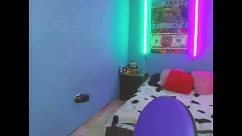 Snapshot of latin_boysxxx_ chatting on 12, 10, 2025 latin_boysxxx_ online show from 12, 10, 2025