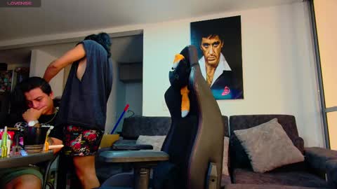 Snapshot of latin_couple77 chatting on 4, 3, 2025 Sara y Andy online show from 4, 3, 2025