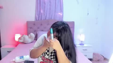 Snapshot of latinabombsheell chatting on 23, 11, 2025 Martina online show from 23, 11, 2025