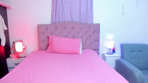 Snapshot of latinabombsheell chatting on 8, 2, 2026 Martina online show from 8, 2, 2026