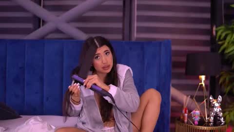 Latina online show from 14, 1, 2026