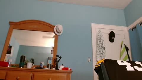 Snapshot of latinfyre chatting on 21, 9, 2025 Chris online show from 21, 9, 2025