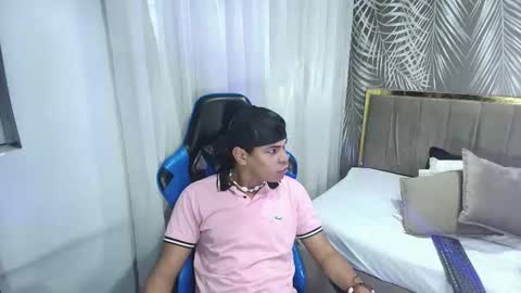 Snapshot of latingentx_vc chatting on 8, 11, 2025 latingentx vc online show from 8, 11, 2025