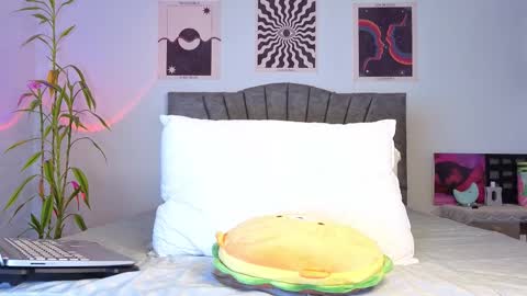 Logan online show from 5, 12, 2025