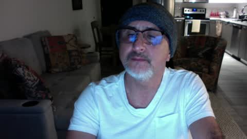 Snapshot of latinnous chatting on 19, 12, 2024 QS - INDEPENDENT MODEL online show from 19, 12, 2024