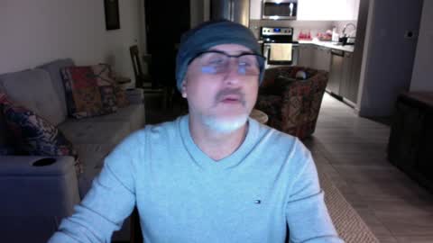 Snapshot of latinnous chatting on 21, 12, 2024 QS - INDEPENDENT MODEL online show from 21, 12, 2024