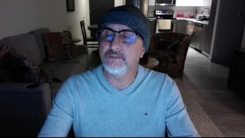 Snapshot of latinnous chatting on 27, 12, 2024 QS - INDEPENDENT MODEL online show from 27, 12, 2024