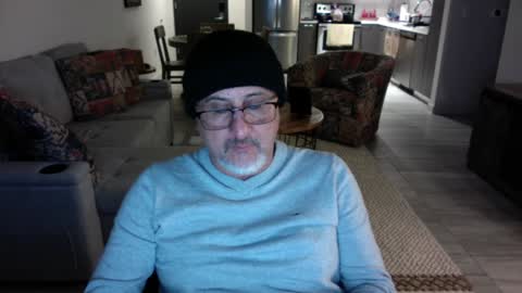 Snapshot of latinnous chatting on 19, 1, 2025 QS - INDEPENDENT MODEL online show from 19, 1, 2025