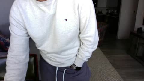 Snapshot of latinnous chatting on 25, 1, 2025 QS - INDEPENDENT MODEL online show from 25, 1, 2025