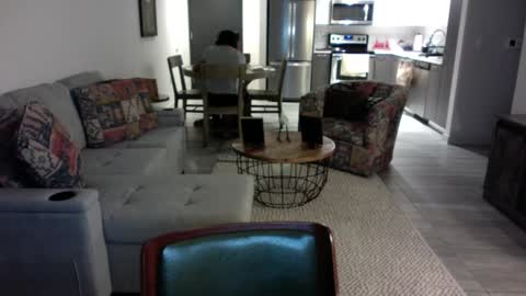 Snapshot of latinnous chatting on 5, 2, 2025 QS - INDEPENDENT MODEL online show from 5, 2, 2025