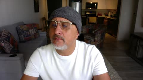 Snapshot of latinnous chatting on 6, 2, 2025 QS - INDEPENDENT MODEL online show from 6, 2, 2025