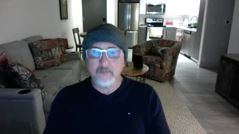 Snapshot of latinnous chatting on 10, 2, 2025 QS - INDEPENDENT MODEL online show from 10, 2, 2025