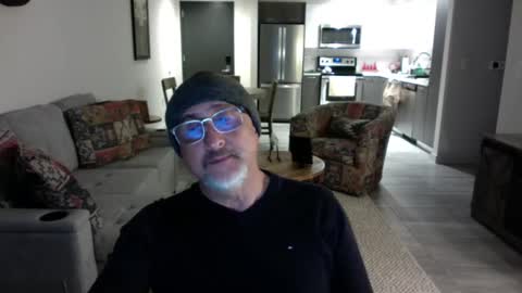 Snapshot of latinnous chatting on 15, 2, 2025 QS - INDEPENDENT MODEL online show from 15, 2, 2025