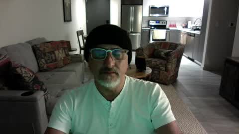 Snapshot of latinnous chatting on 16, 2, 2025 QS - INDEPENDENT MODEL online show from 16, 2, 2025