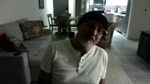 Snapshot of latinnous chatting on 16, 2, 2025 QS - INDEPENDENT MODEL online show from 16, 2, 2025