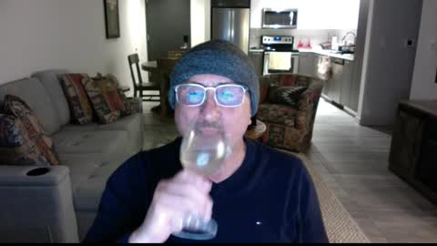 Snapshot of latinnous chatting on 23, 2, 2025 QS - INDEPENDENT MODEL online show from 23, 2, 2025