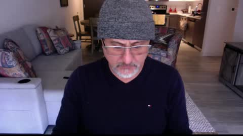 Snapshot of latinnous chatting on 23, 2, 2025 QS - INDEPENDENT MODEL online show from 23, 2, 2025