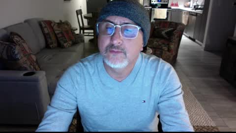 Snapshot of latinnous chatting on 24, 2, 2025 QS - INDEPENDENT MODEL online show from 24, 2, 2025