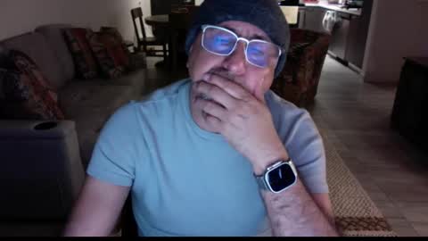 Snapshot of latinnous chatting on 27, 2, 2025 QS - INDEPENDENT MODEL online show from 27, 2, 2025